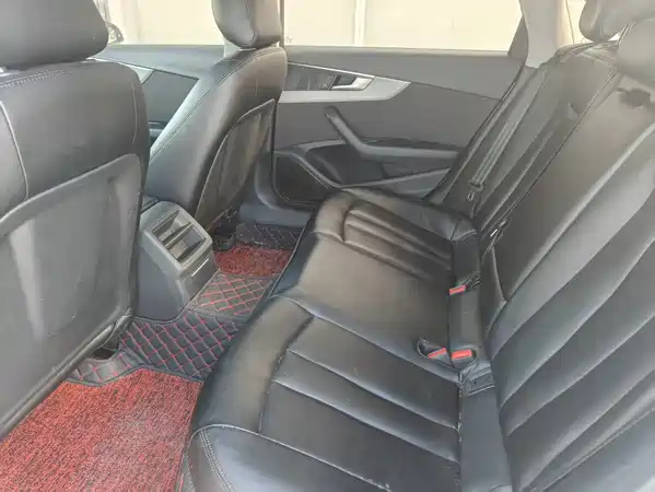 Audi A4L 2019