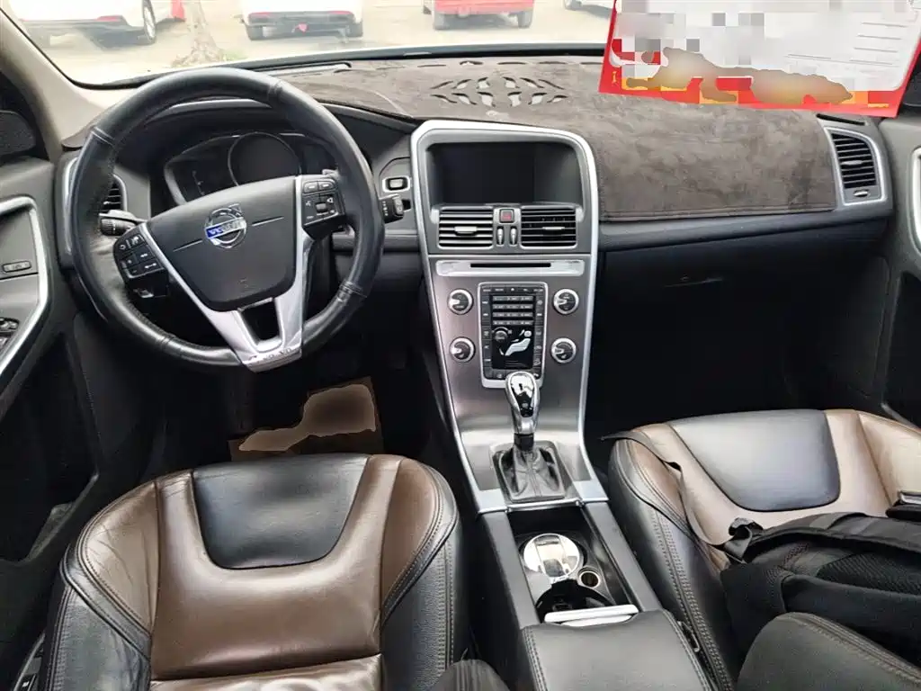 Volvo XC60 2015 — фото 6