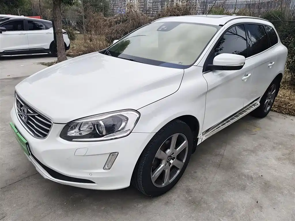 Volvo XC60 2015 — фото 1