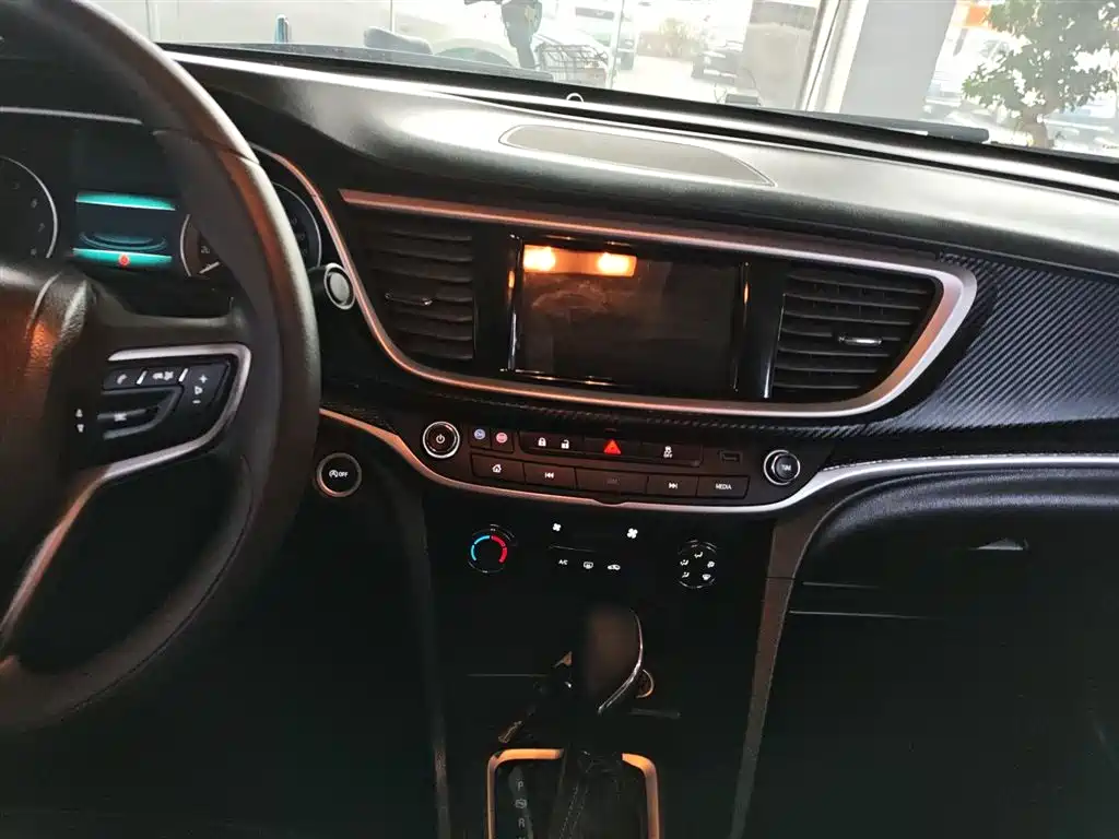 Buick Excelle 2021 — фото 13