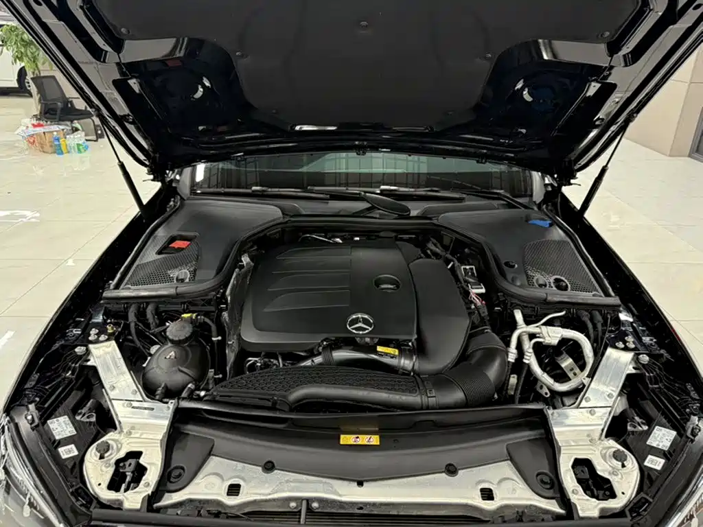 Mercedes-Benz E-Class 2023 — фото 19