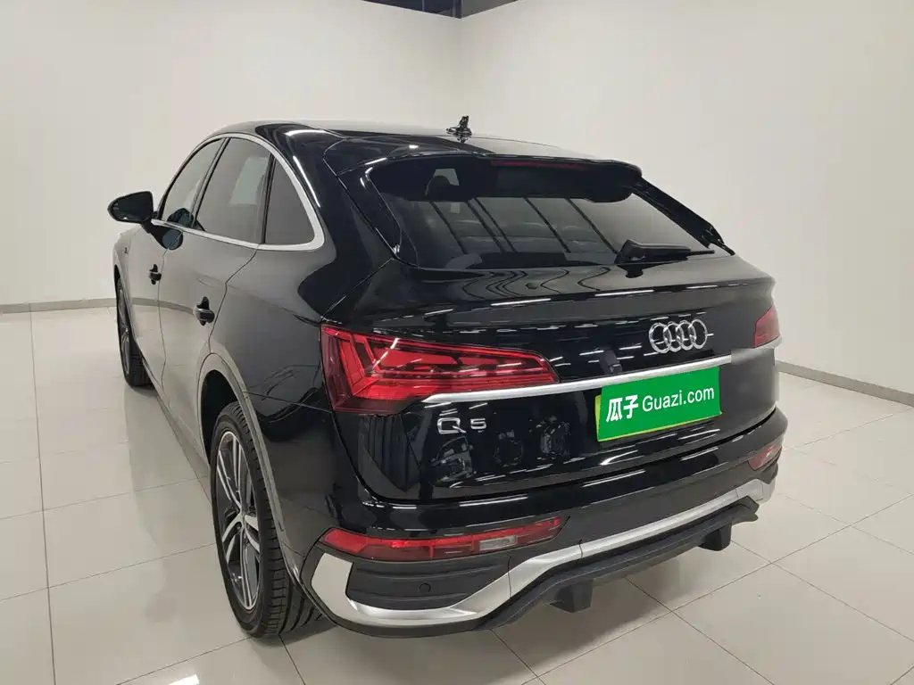 Audi Q5L Sportback 2022 — фото 5