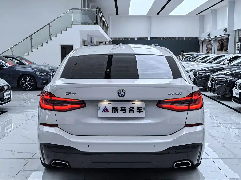 BMW 6 Series GT 2024 — фото 14