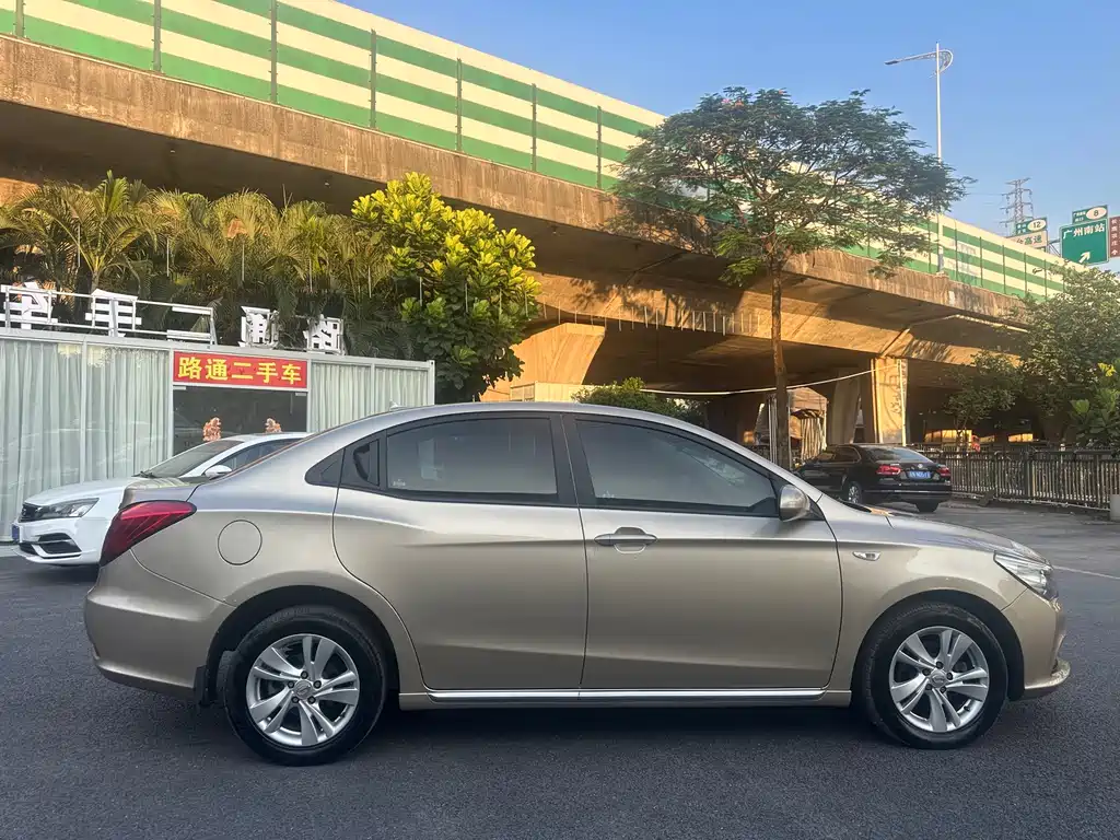 GAC Motor Trumpchi GA3S 2015 — фото 4
