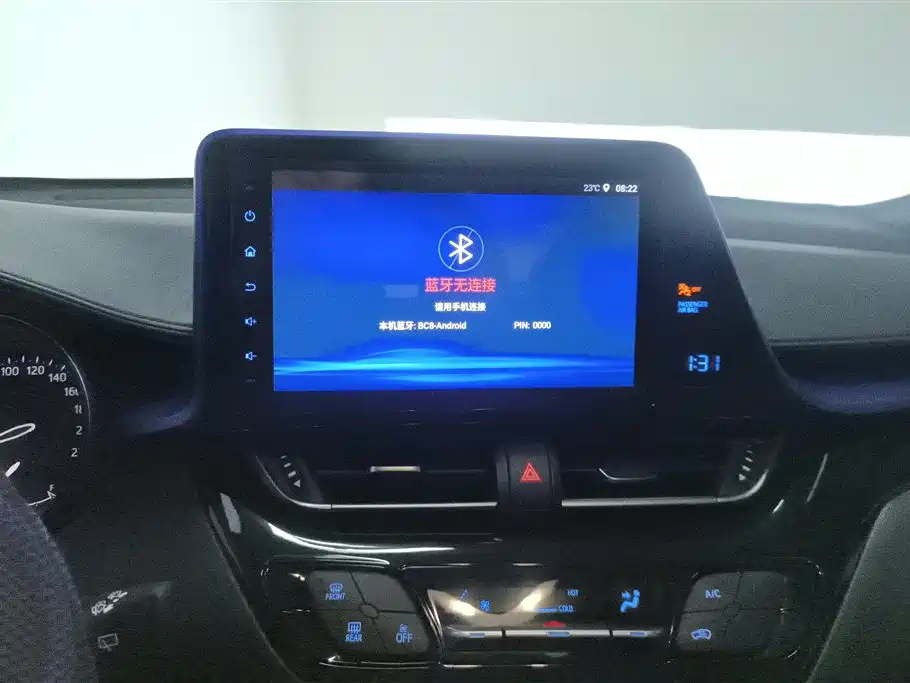 Toyota C-HR 2020 — фото 13