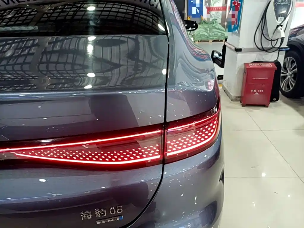 BYD Seal 05 DM-i 2025 — фото 8