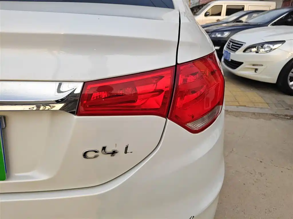 Citroen C4L 2015 — фото 8