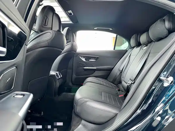 Mercedes-Benz C-Class 2022