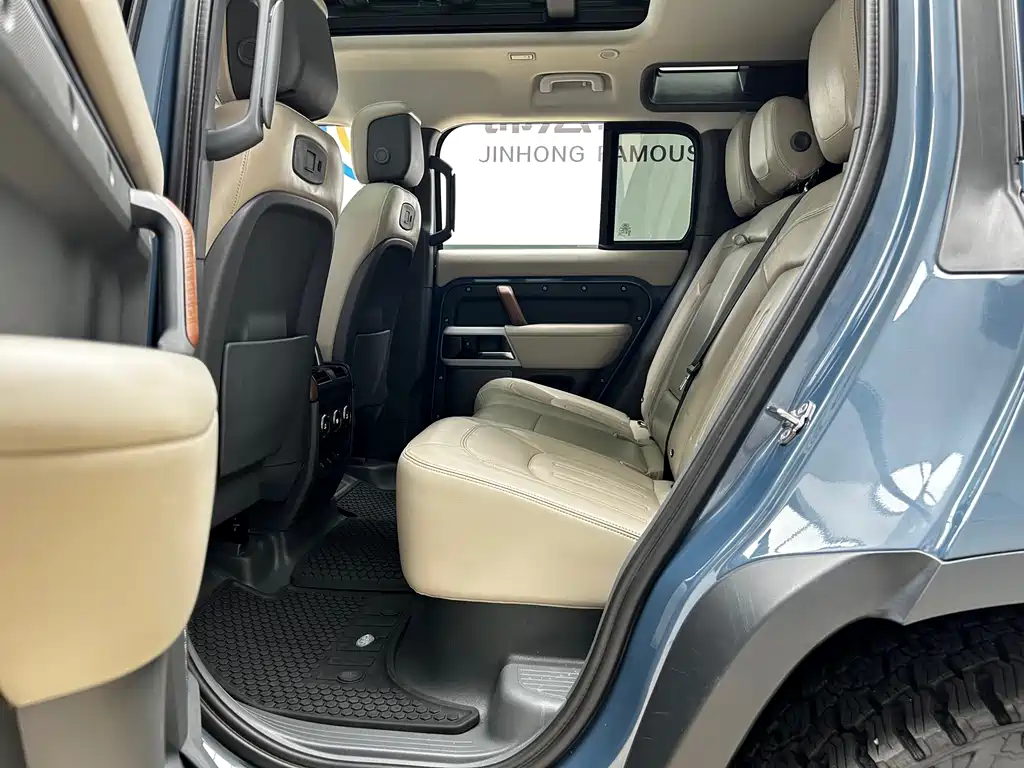 Land Rover Defender 2021 — фото 14