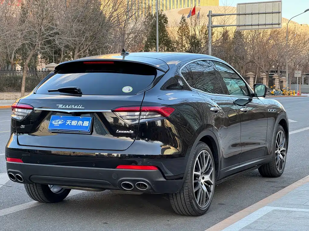 Maserati Levante 2022 — фото 27