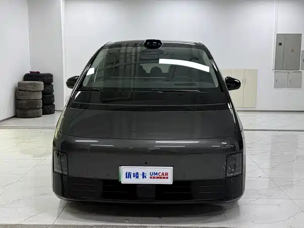Li Auto MEGA 2024