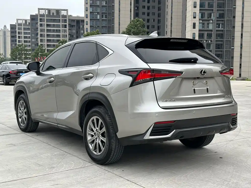 Lexus NX 2021 — фото 4