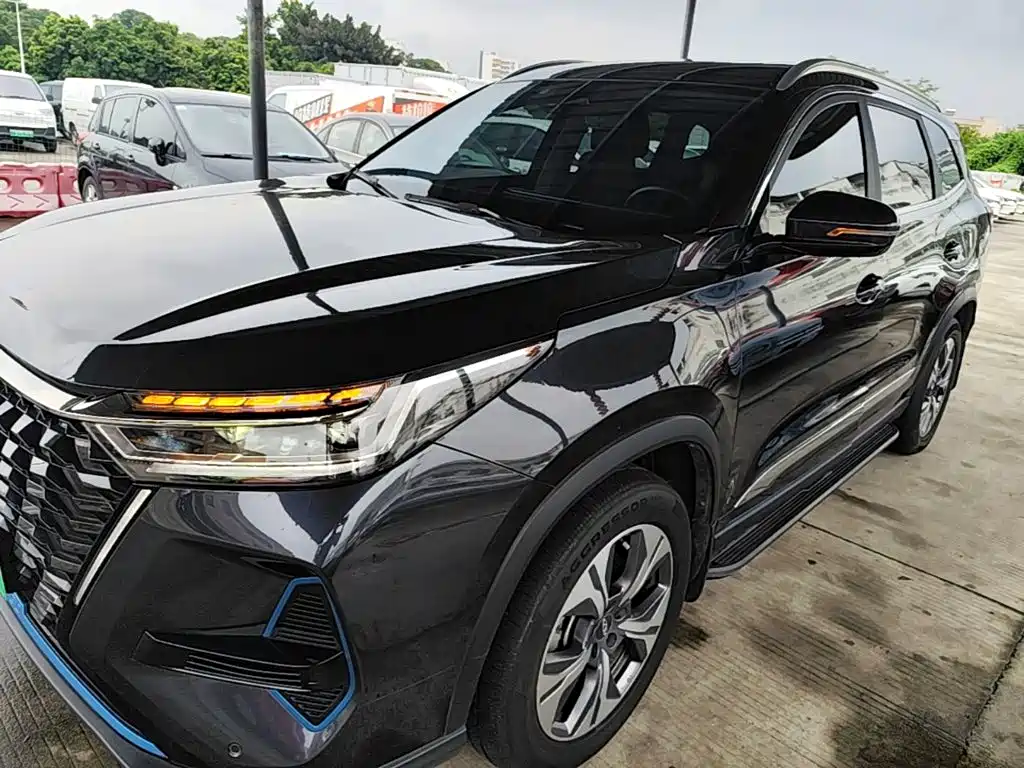 Chery Tiggo 8 PRO New Energy 2023 — фото 1