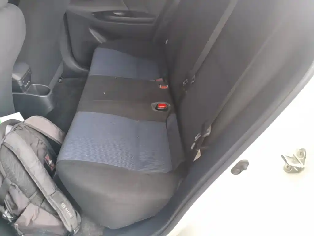 Toyota Yaris L 2019 — фото 17