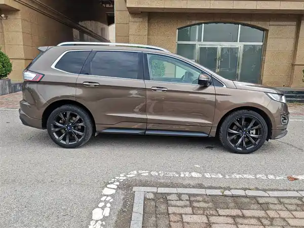 Ford Edge 2015