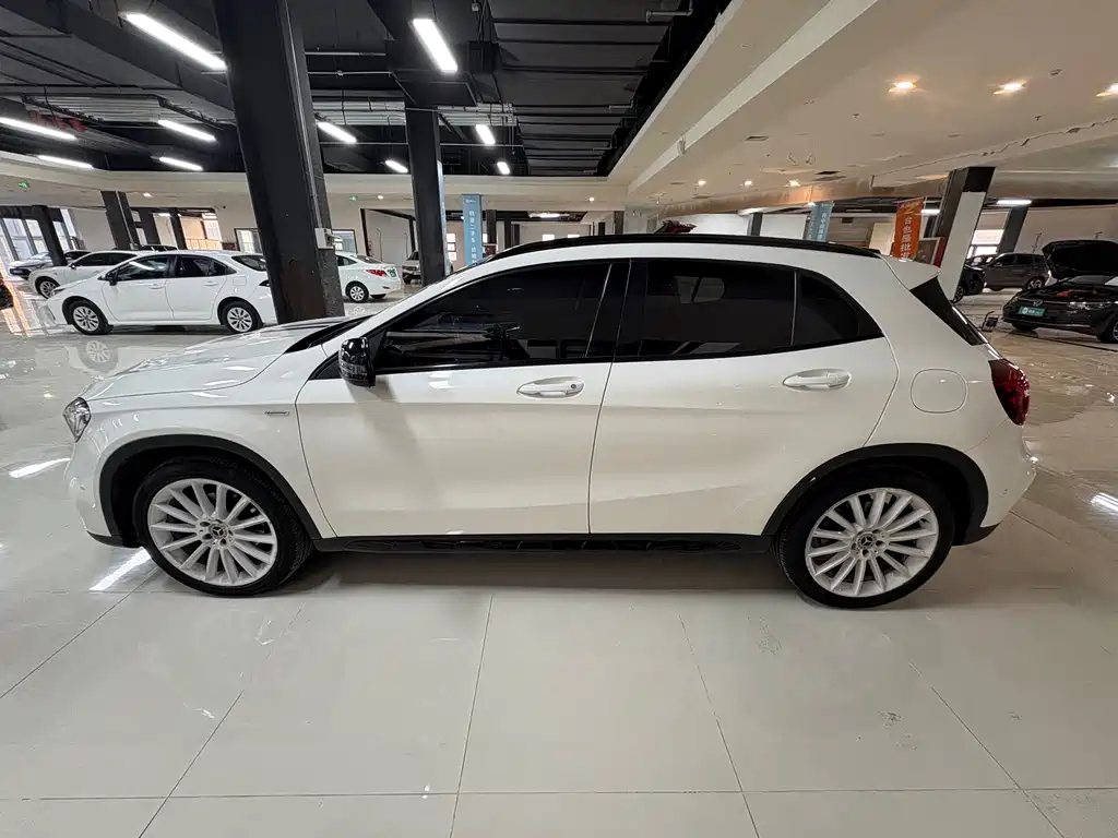 Mercedes-Benz GLA 2018 — фото 2