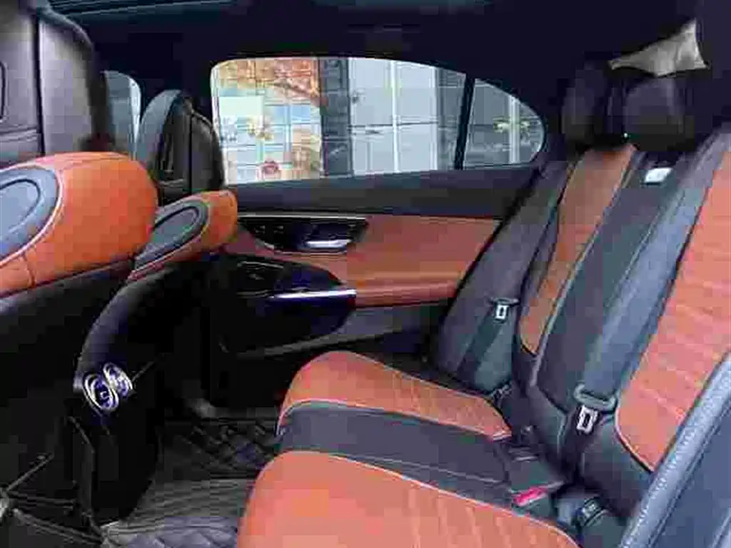 Mercedes-Benz C-Class 2023 — фото 7