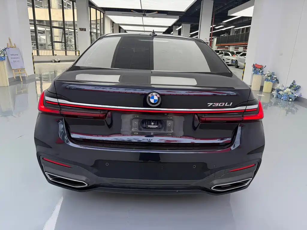 BMW 7 Series 2021 — фото 16