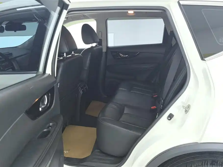 Nissan X-Trail 2020 — фото 11