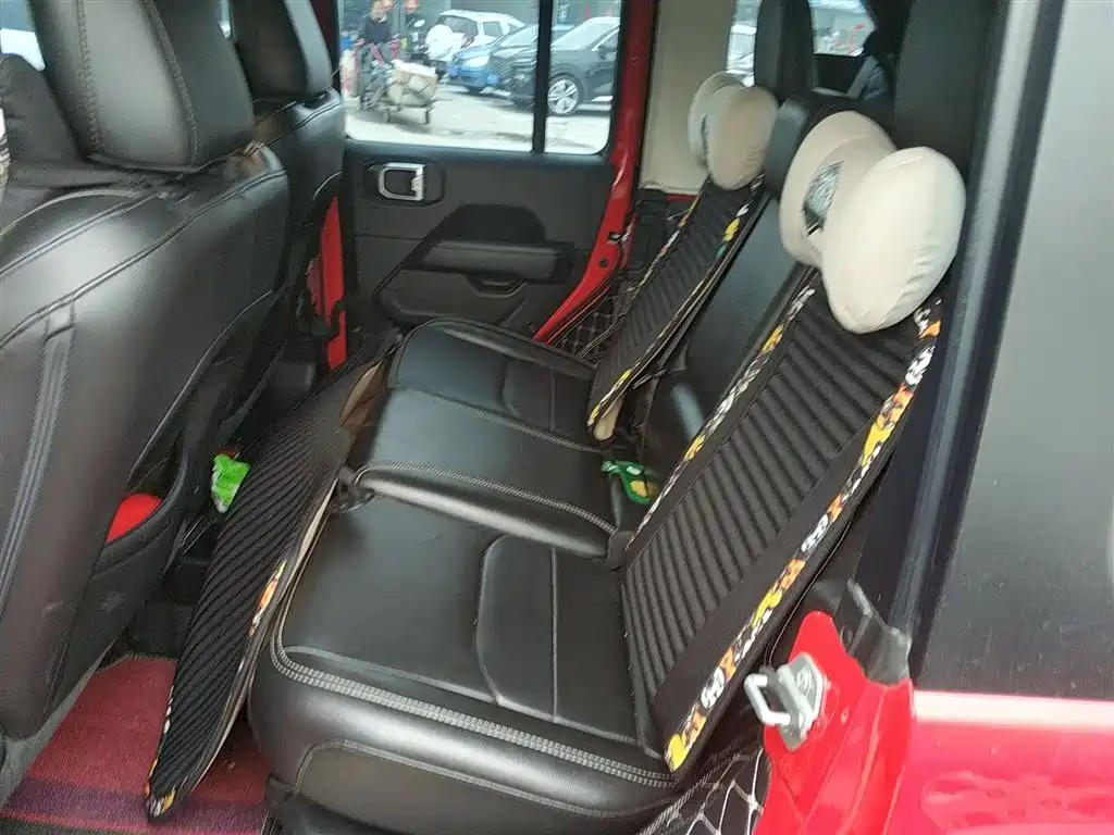 Jeep Wrangler PHEV 2022 — фото 17