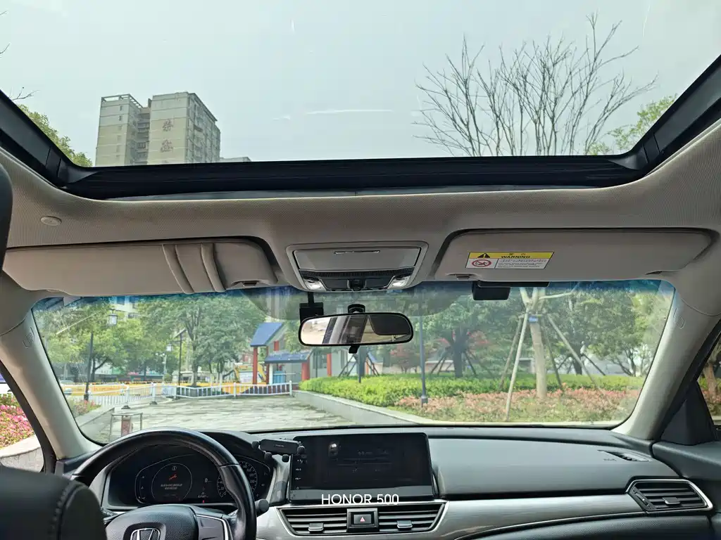 Honda Accord 2022 — фото 16
