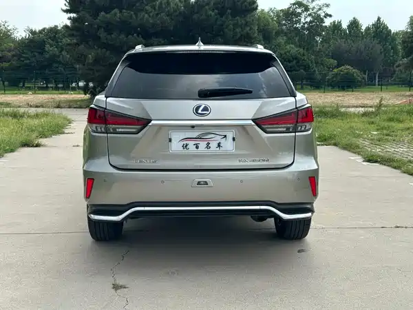 Lexus RX 2021