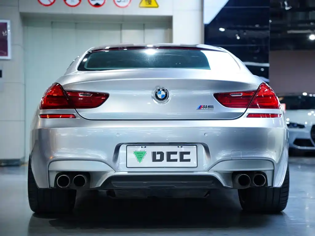 BMW M6 2015 — фото 11