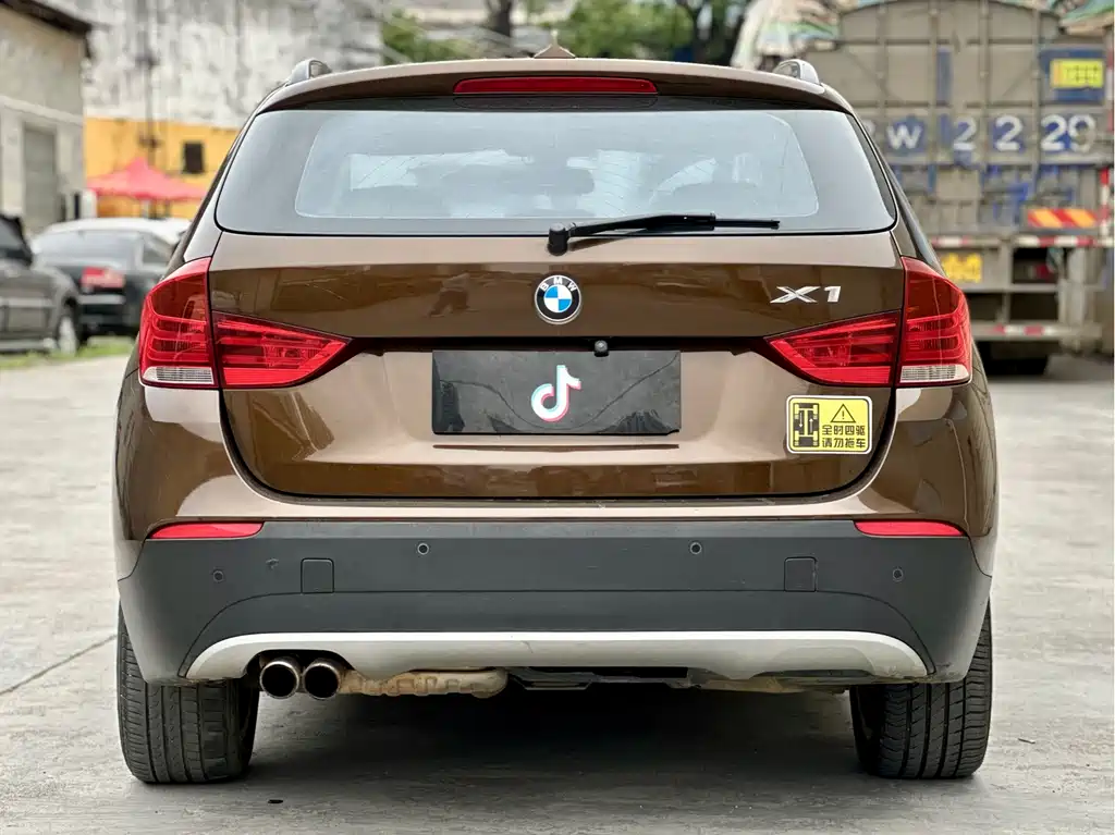 BMW X1 2011 — фото 5