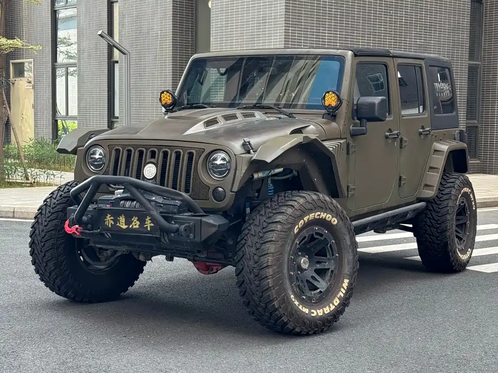 Jeep Wrangler 2014 — фото 1
