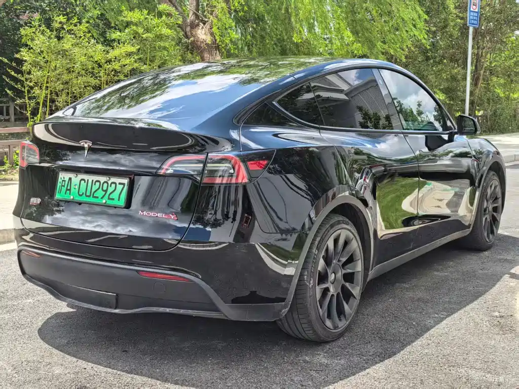 Tesla Model Y 2022 — фото 8