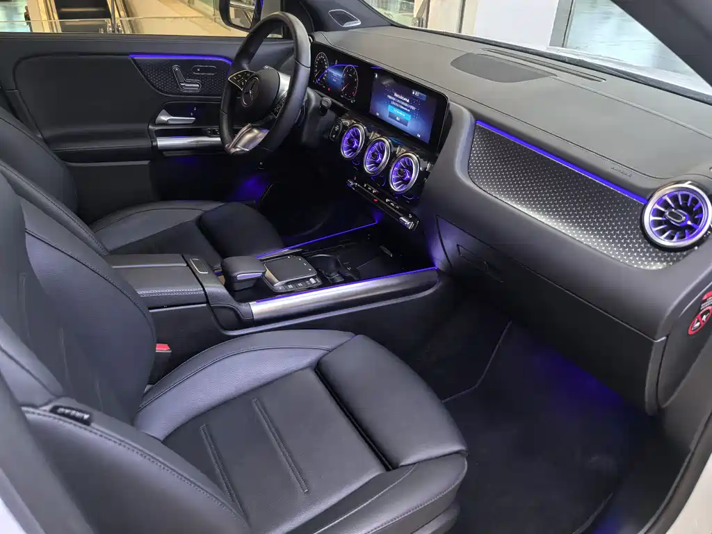 Mercedes-Benz GLA 2024 — фото 12