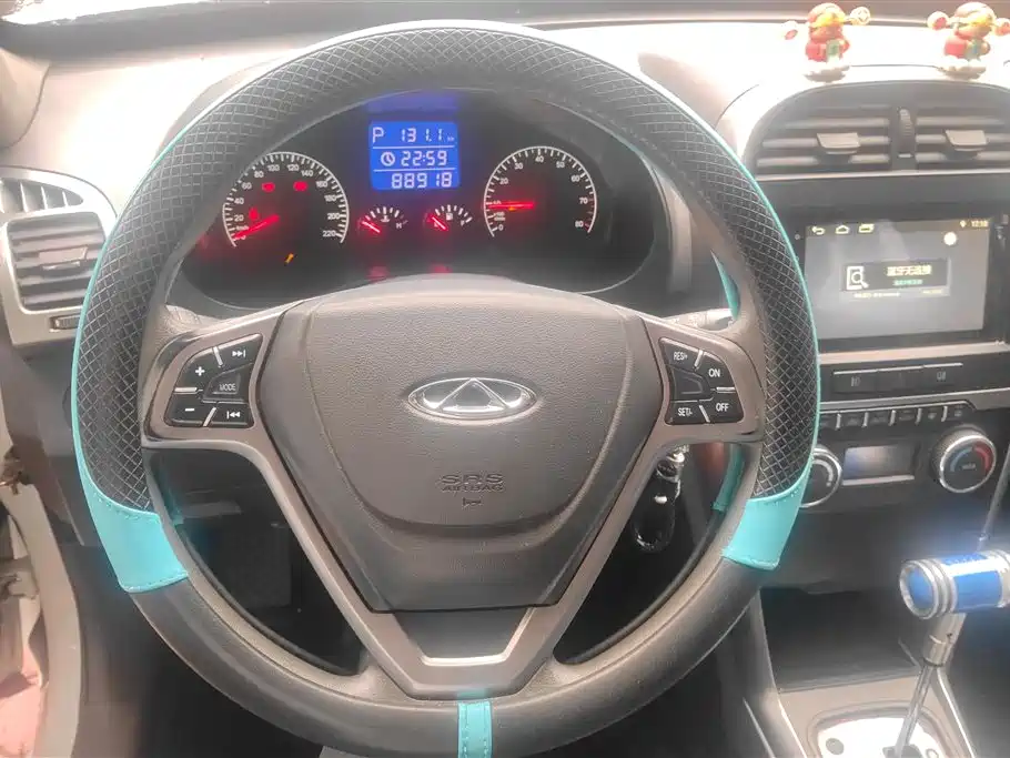 Chery Tiggo 3 2015 — фото 15