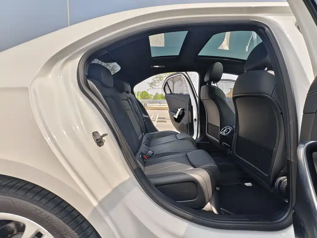 Mercedes-Benz A-Class 2023 — фото 10