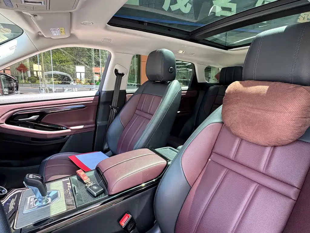 Land Rover Range Rover Evoque 2023 — фото 11