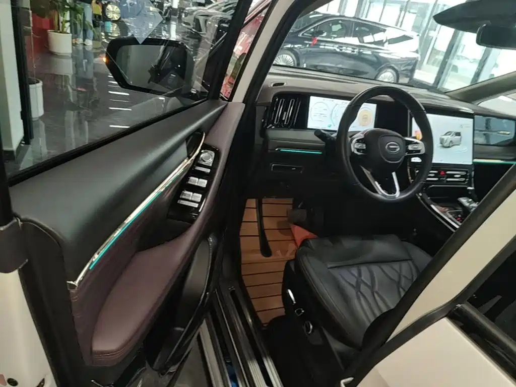 GAC Trumpchi M8 2023 — фото 16
