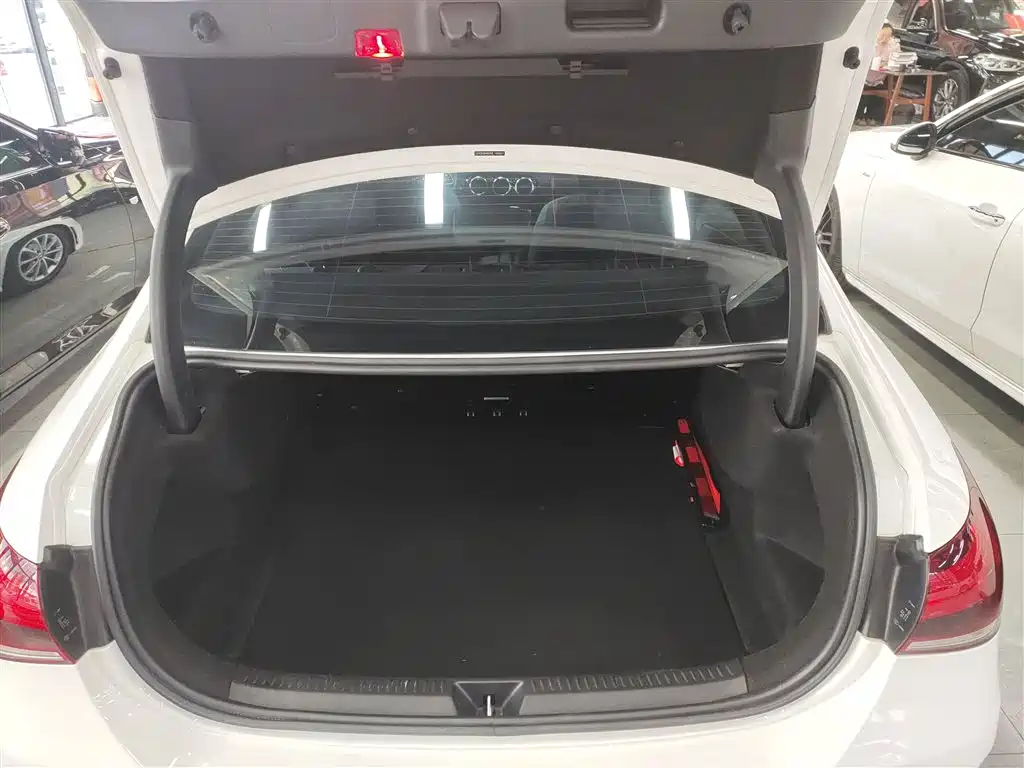 Mercedes-Benz A-Class 2021 — фото 19