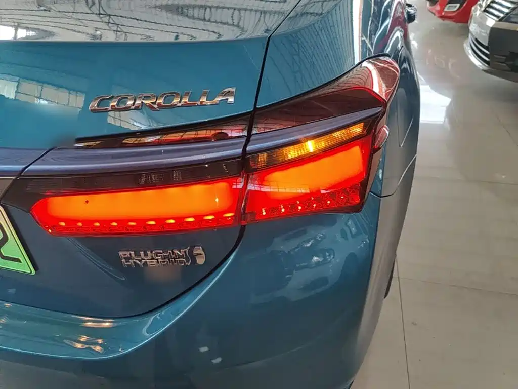 Toyota Corolla Hybrid 2019 — фото 8