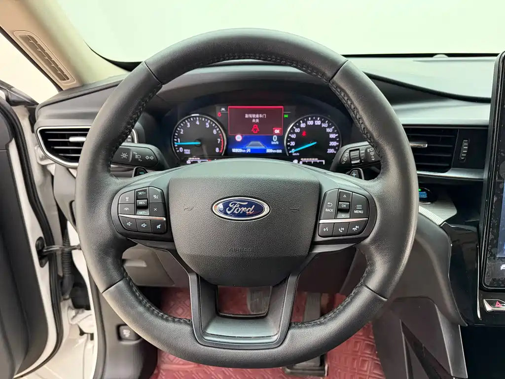 Ford Explorer 2020 — фото 9