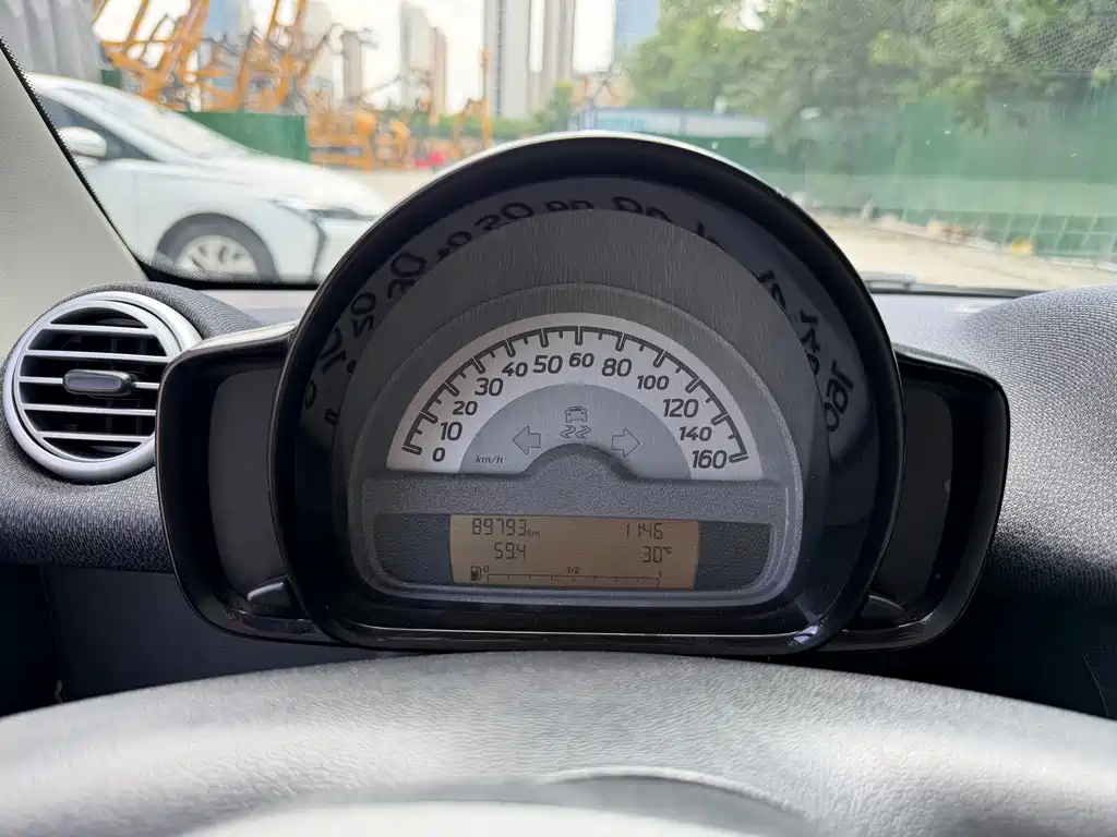 smart fortwo 2015 — фото 10