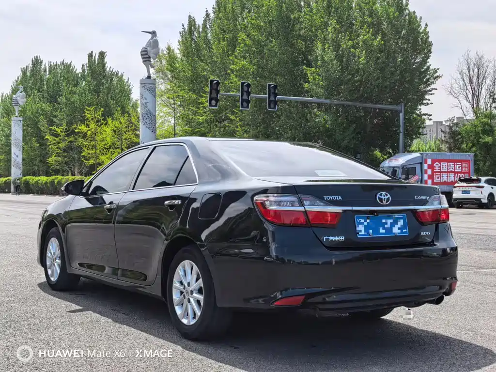 Toyota Camry 2016 — фото 9