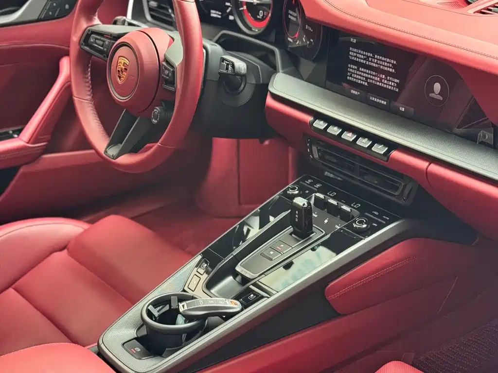 Porsche 911 2022 — фото 10