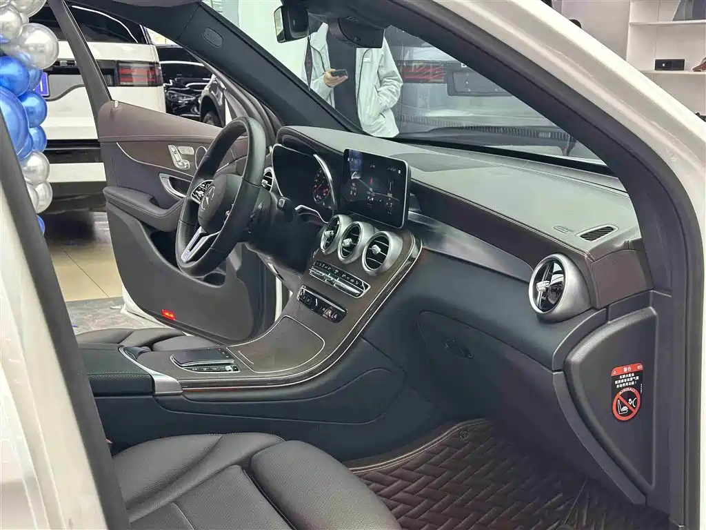Mercedes-Benz GLC 2022 — фото 8
