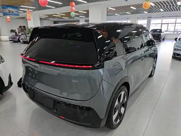Zeekr MIX 2026
