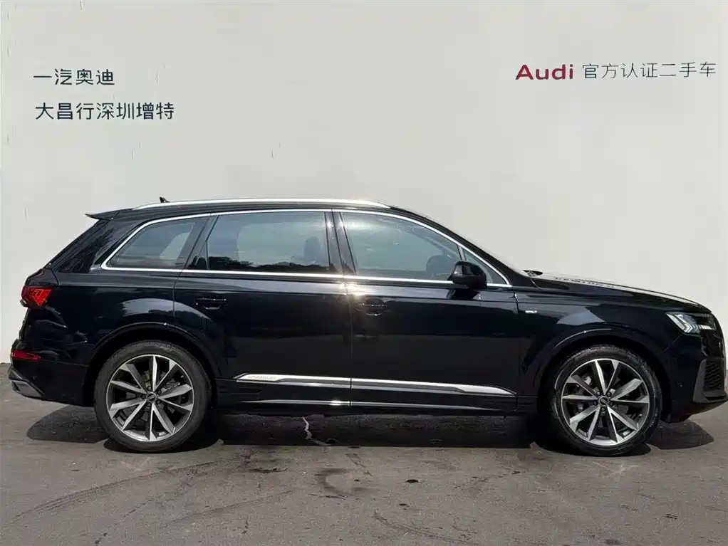 Audi Q7 2021 — фото 4
