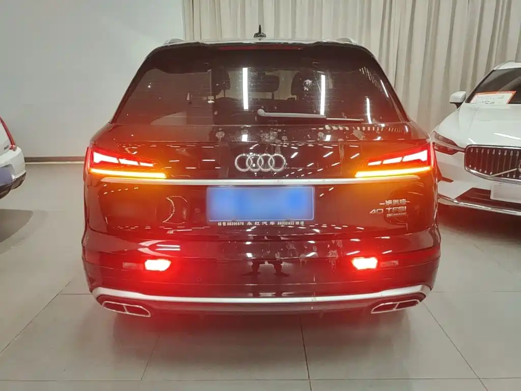Audi Q5L 2023 — фото 6