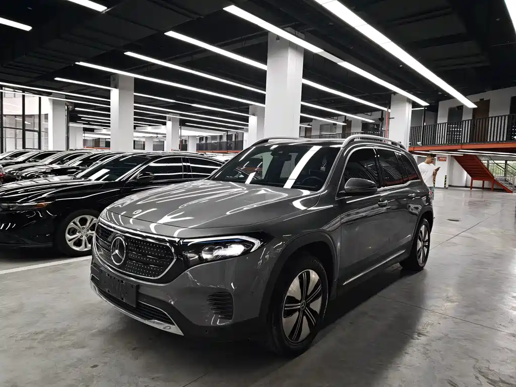 Mercedes-Benz EQB 2023 — фото 1