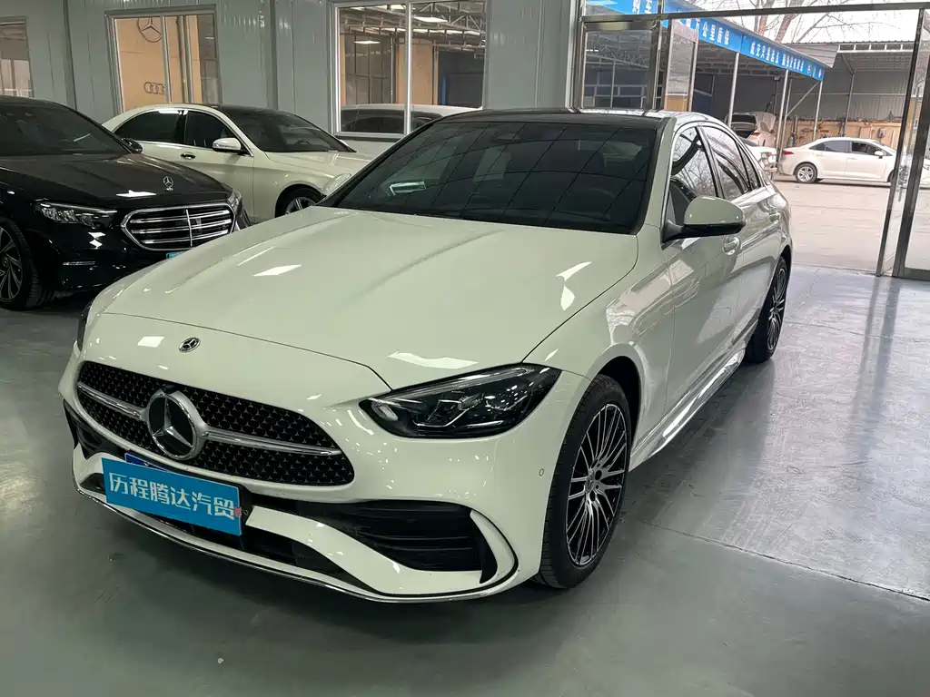 Mercedes-Benz C-Class 2025 — фото 1