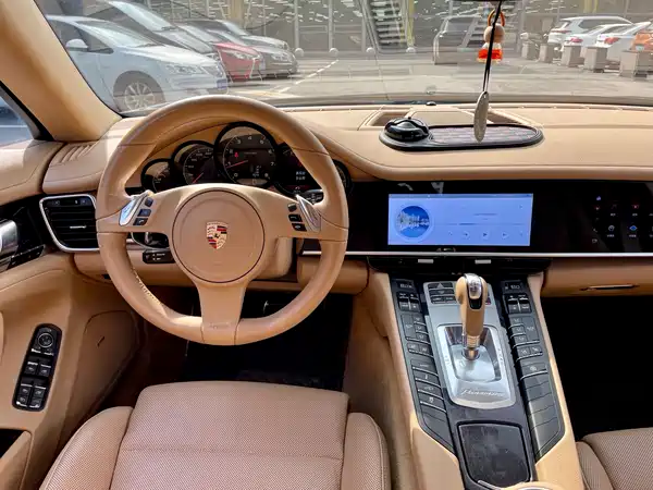 Porsche Panamera 2014