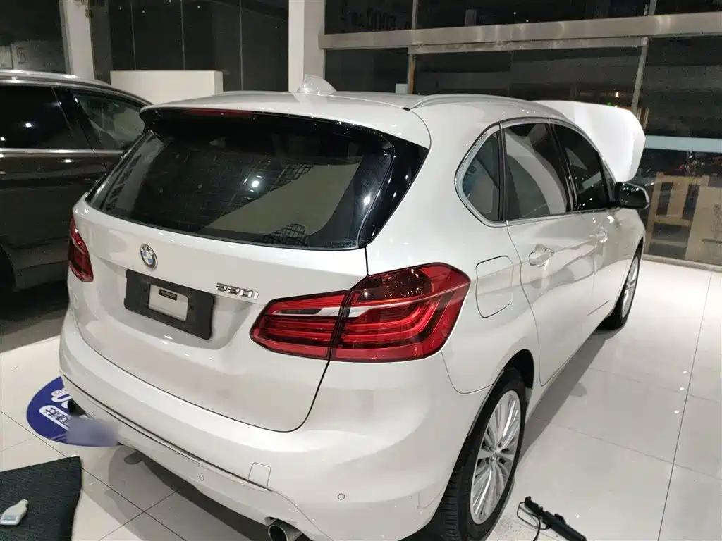 BMW 2 Series Active Tourer 2015 — фото 7