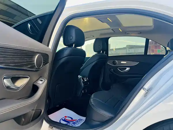 Mercedes-Benz C-Class 2021
